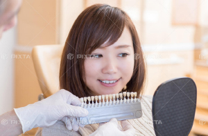 合成樹脂（コンポジットレジン）